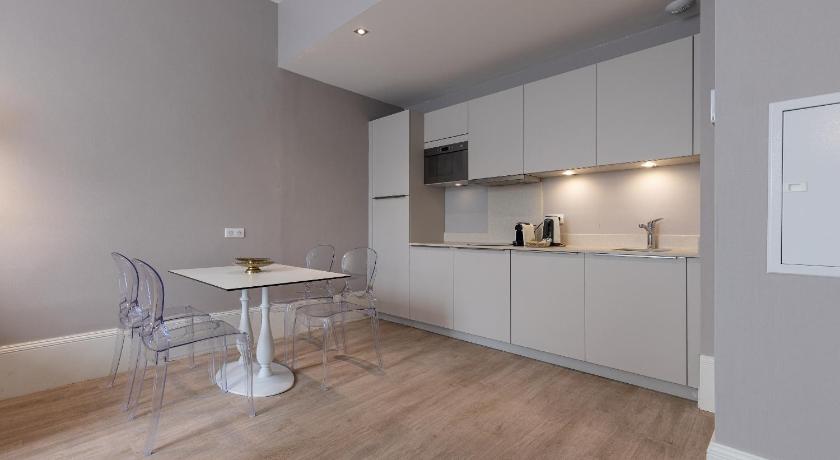 Image of One-Bedroom Apartment with City View 1