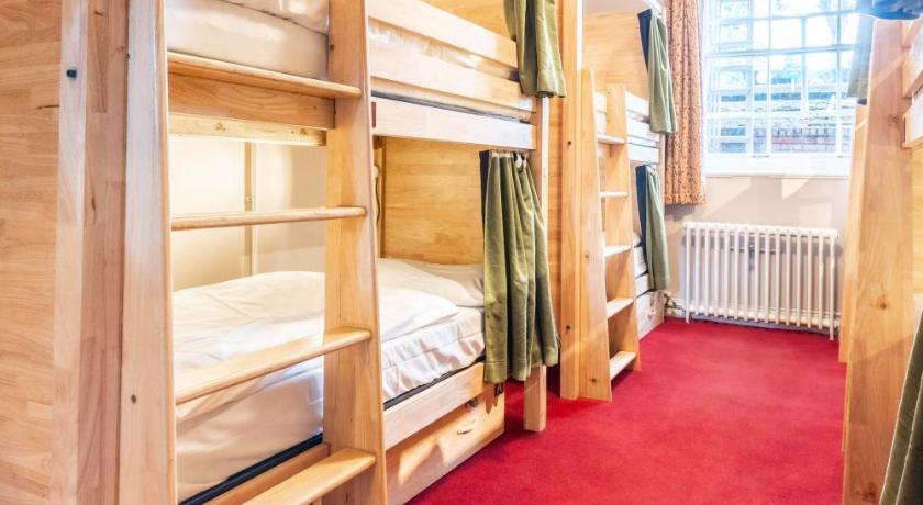 Image of Bed in 8-Bed Female Dormitory Room 4