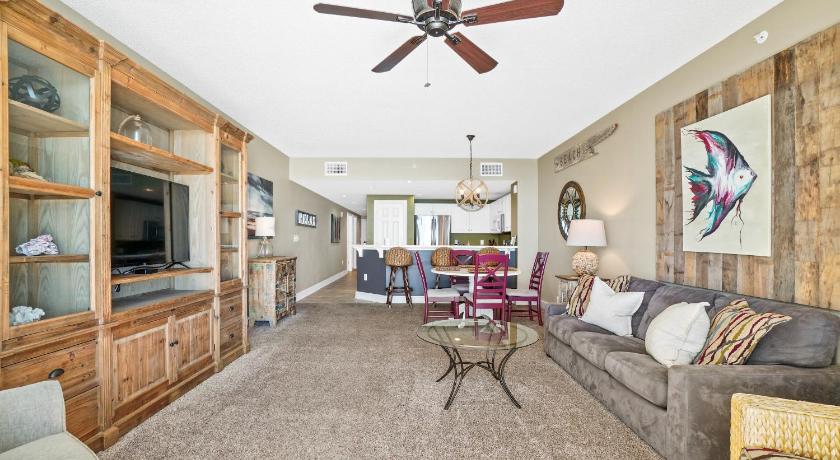 Image of Apartment with Sea View 0