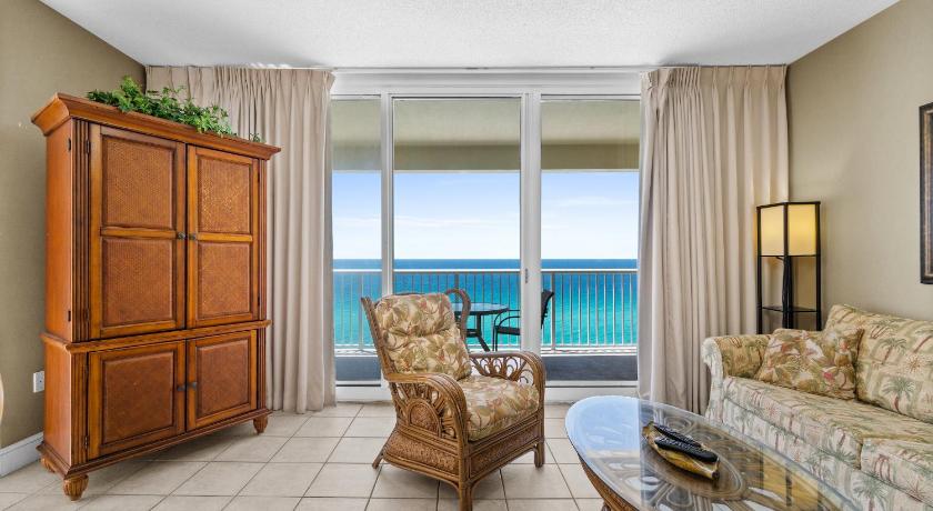 Image of Apartment with Sea View 0