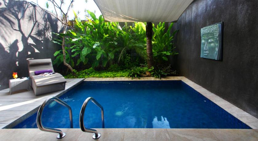 Image of Pool Suite 13