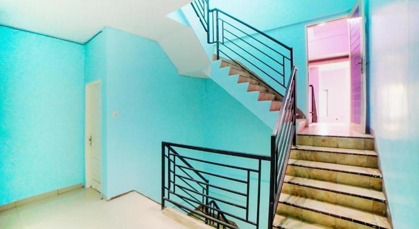 OYO 91283 Sg Premium Guest House - image 17