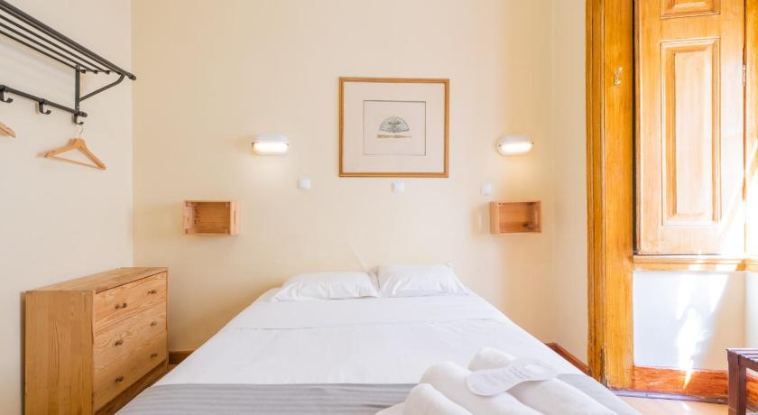 Lisbon Norte Guest House 3-Star Hotel exterior