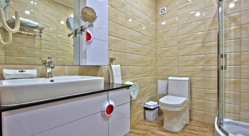 Discovery Hotel photo