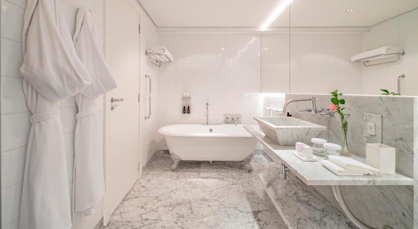Image of Suite 2