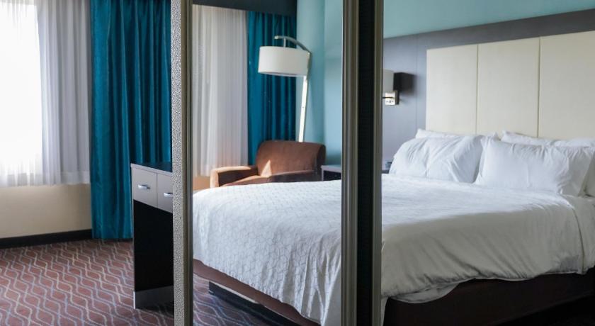 Lakosztály king-méretű ággyal (1 King Bed Suite) fotója 1