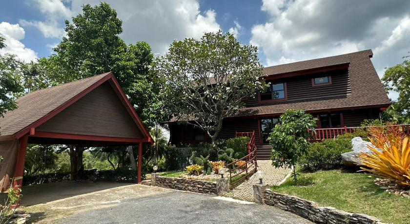 Image of Superior Chalet 14