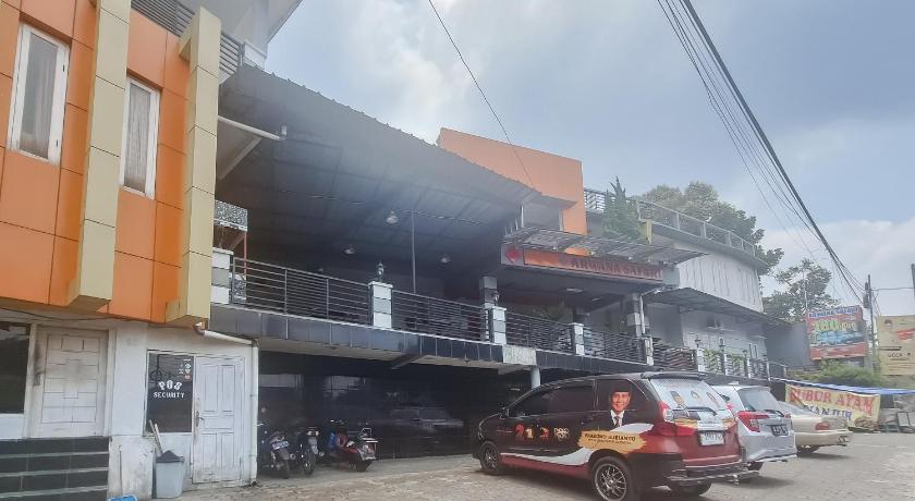 Hotel Arwana Safari puncak RedPartner - image 24