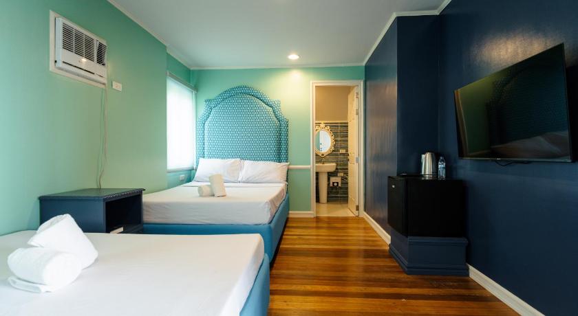 Image of Superior Room with Two Queen Beds 0
