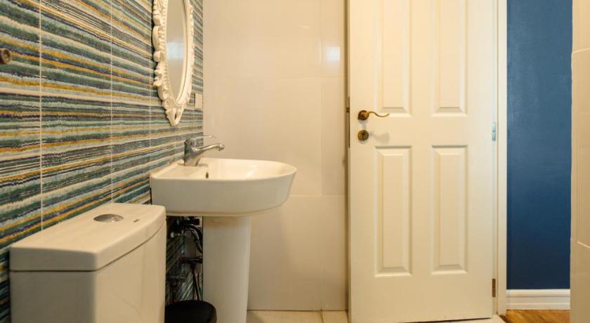 Image of Superior Room with Two Queen Beds 2