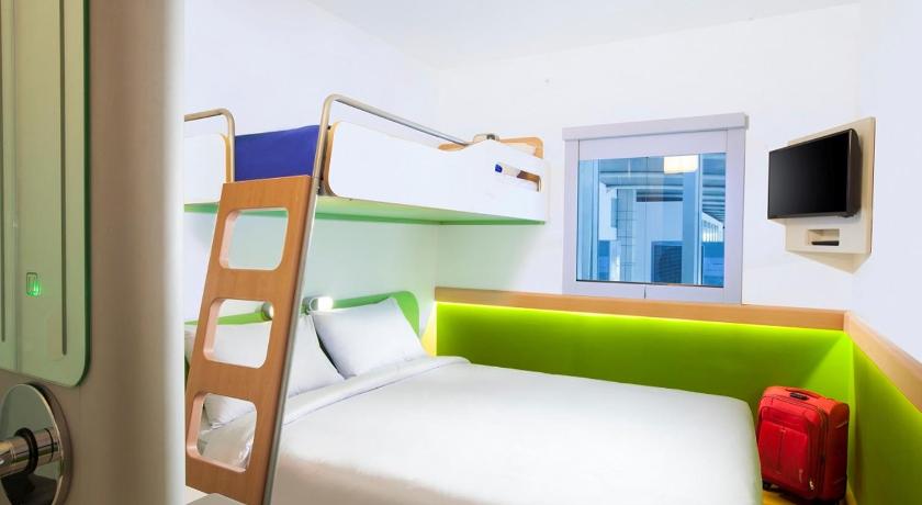 マカッサル Cordia Hotel Makassar Airport 5つ星 ホテル スイート