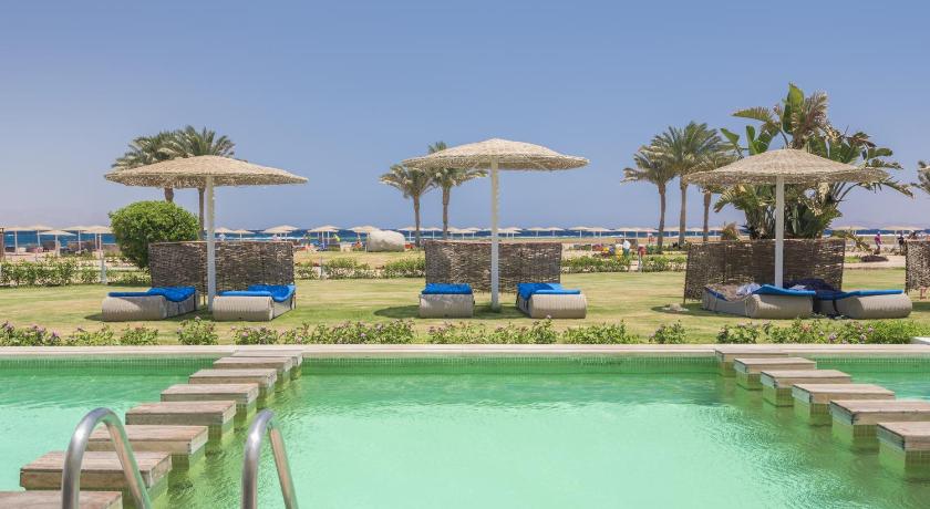 Image of Deluxe Sea View Room with Private Pool 6
