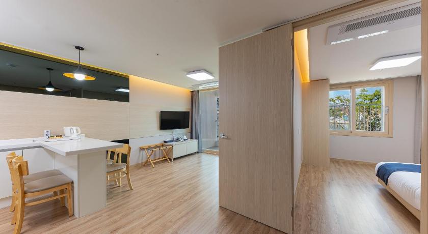 Image of Premier Double Room 4