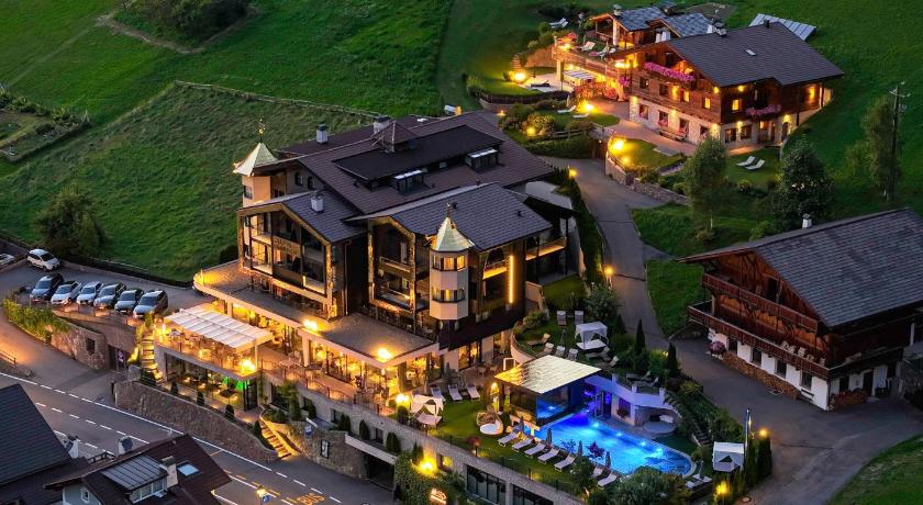 Alpin Garden Wellness Resort - Adults Only