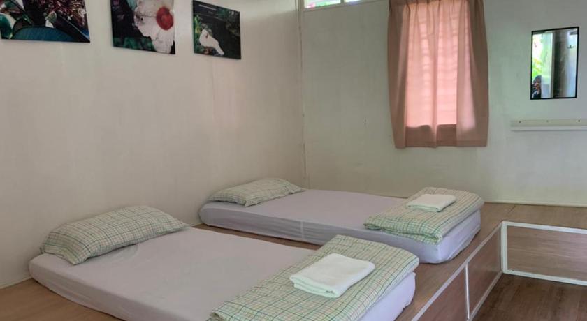 Image of Twin Room with Shared Bathroom 3