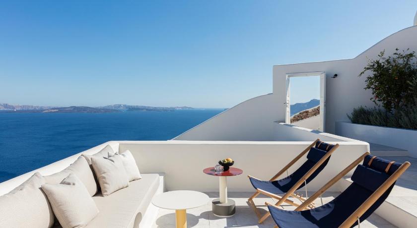 Image of Three Bedroom Villa with Infinity Pool 1