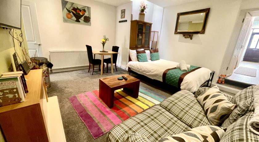 プリマス Executive apartments, nr city centre with private parking 4つ星 ゲストハウス 外観