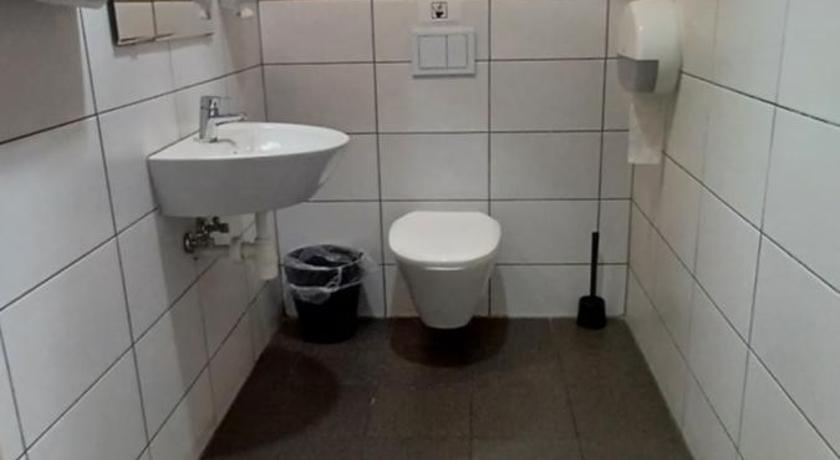 Image of Single Room with Shared Bathroom 3