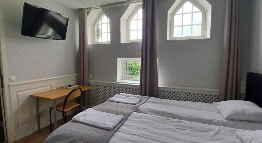 Image of Double or Twin Room with Private Bathroom 4