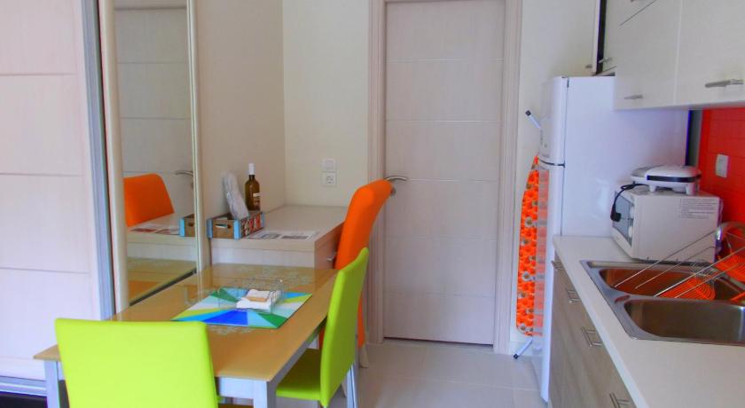 Image of Studio (2 Adults) 1