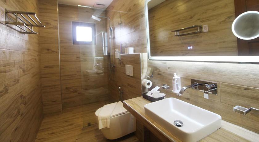 Image of Deluxe Ocean View 2 Pax 2