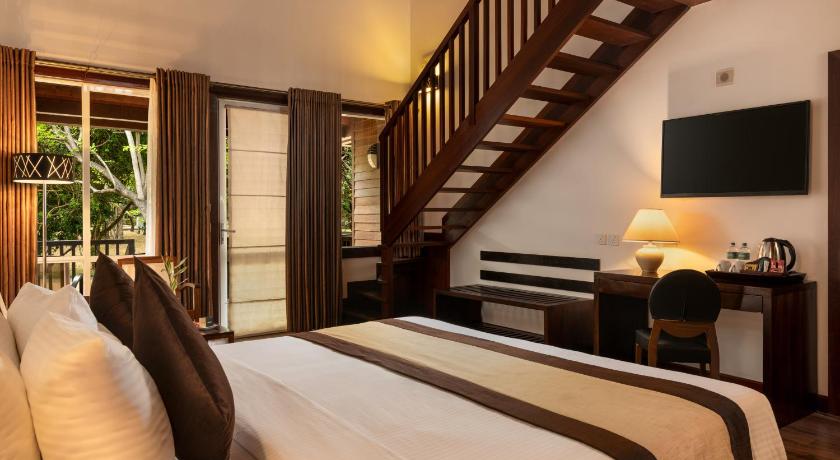Image of Garden Suite with a Complimentary 15-minute Ayurveda Spa treatment per reservation 4