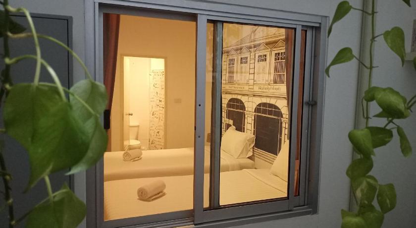 Image of Standard Twin Room 6