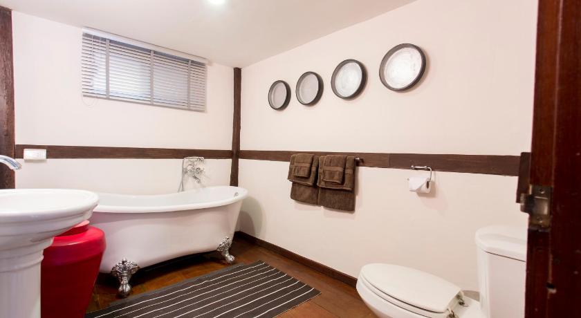 Image of 5 Bedroom Luxury Pool Villa 2