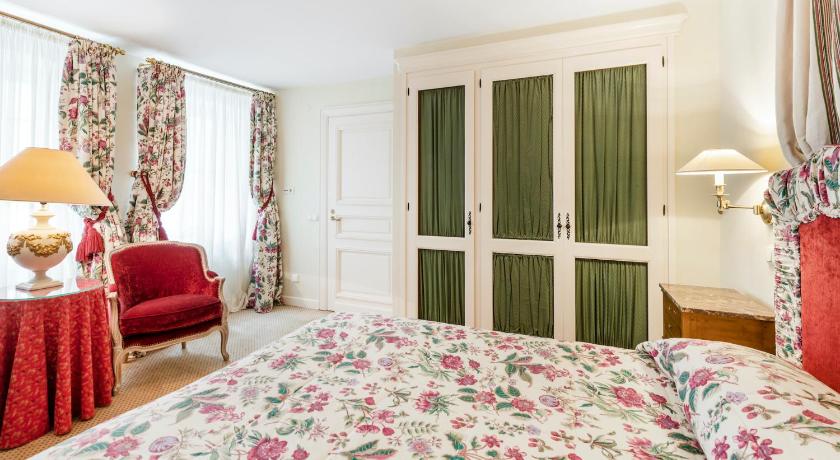 Image of Suite with Spa Access 7