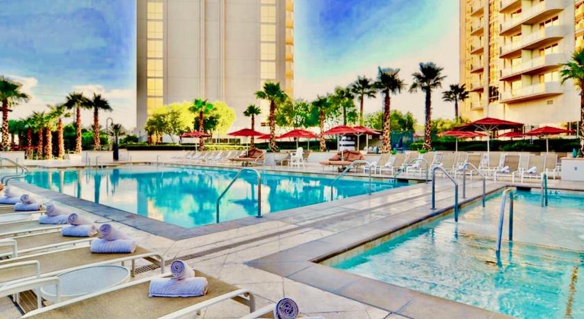 ラスベガス Strip View Balcony Suites - No Resort Fee ! 4つ星 宿泊施設 プール