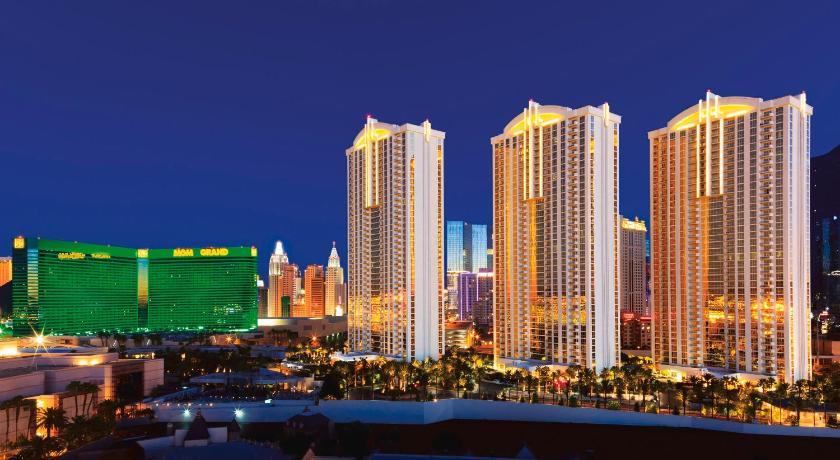ラスベガス Strip View Balcony Suites - No Resort Fee ! 4つ星 宿泊施設 外観