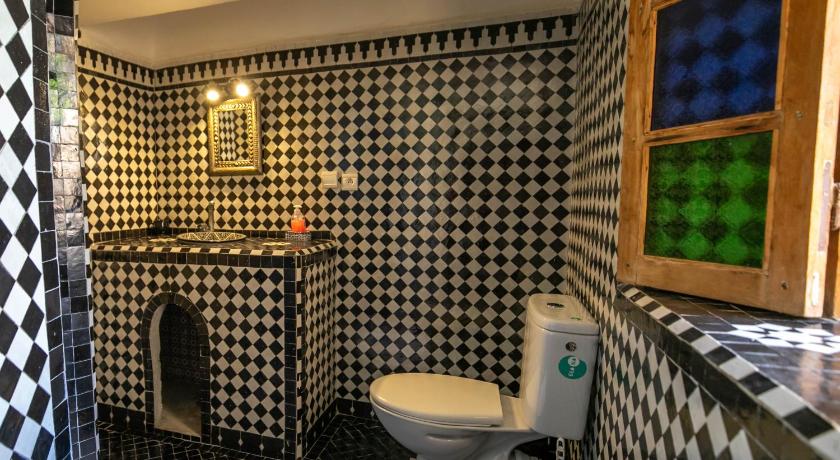 Image of Superior Triple Room 17