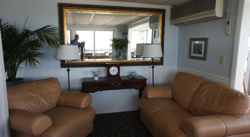 Hillcrest Inn photo