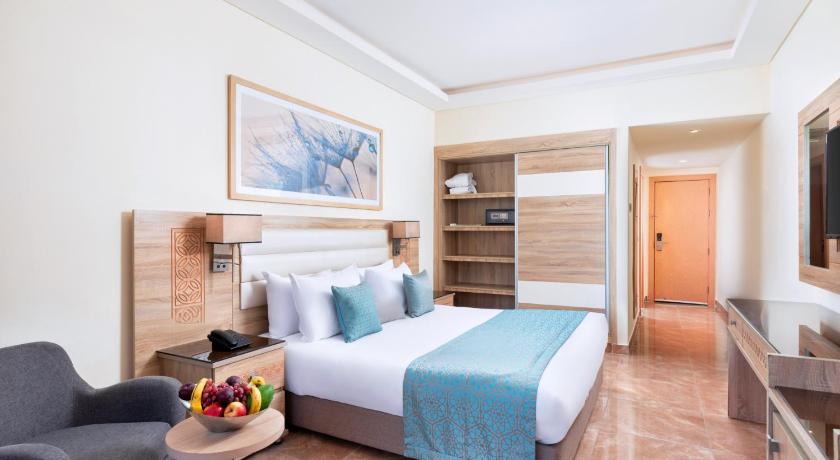 Image of Deluxe Triple Room 1