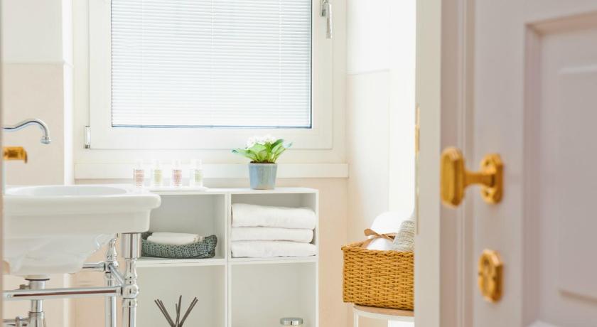 Image of Classic Double Room 5