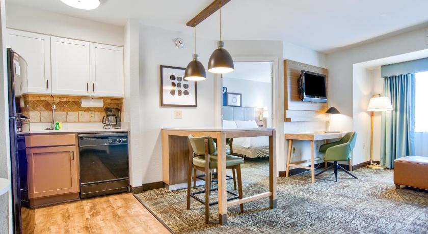 Image of 1 Queen Studio Suite 4
