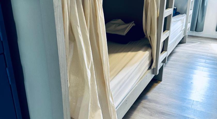 Image of Bed in 8-Bed Mixed Dormitory Room 5