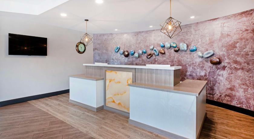 ナイアガラフォールズ (NY) Best Western Summit Inn 2つ星 ホテル ロビー