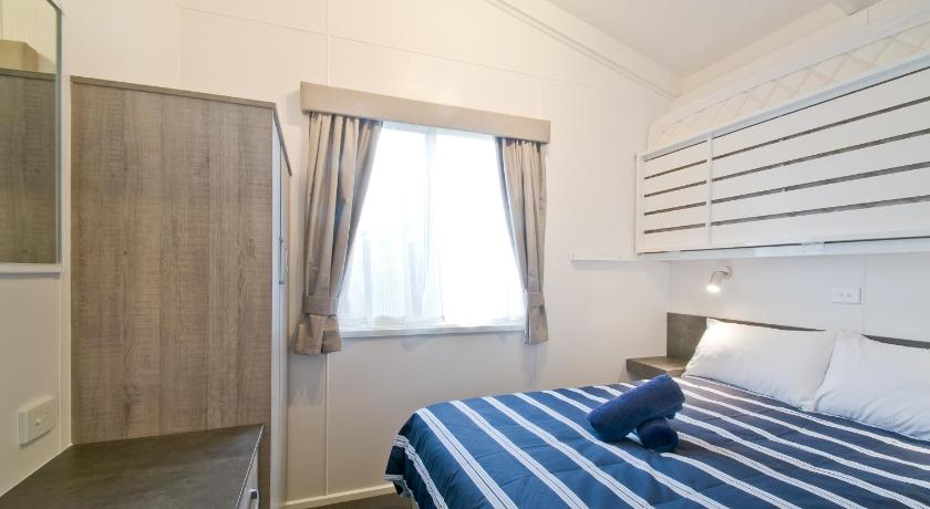 Image of Superior Cabin with Ensuite 4