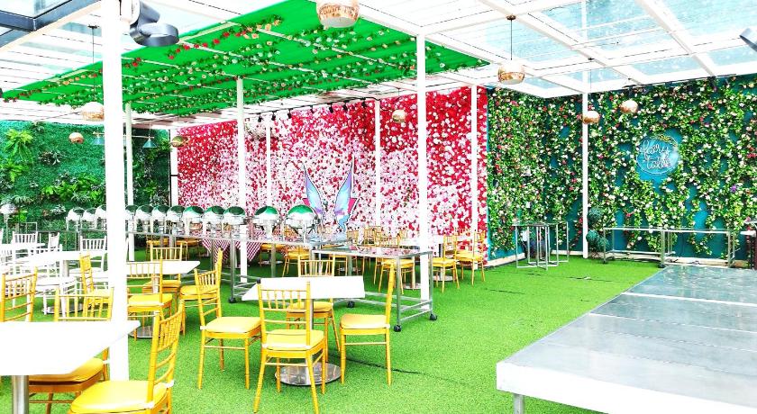 ゲンティンハイランド Genting SmokyStayCationHut AT IDelemen 4つ星 ゲストハウス レストラン