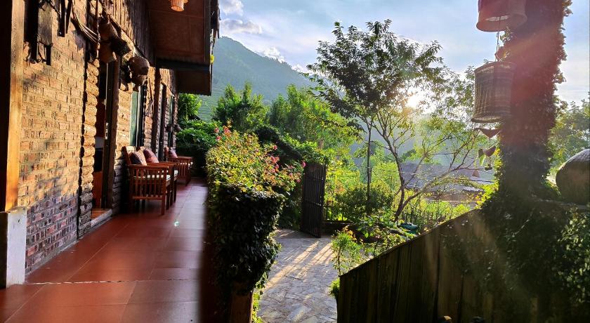 サパ TaVan View 4つ星 ゲストハウス ロビー