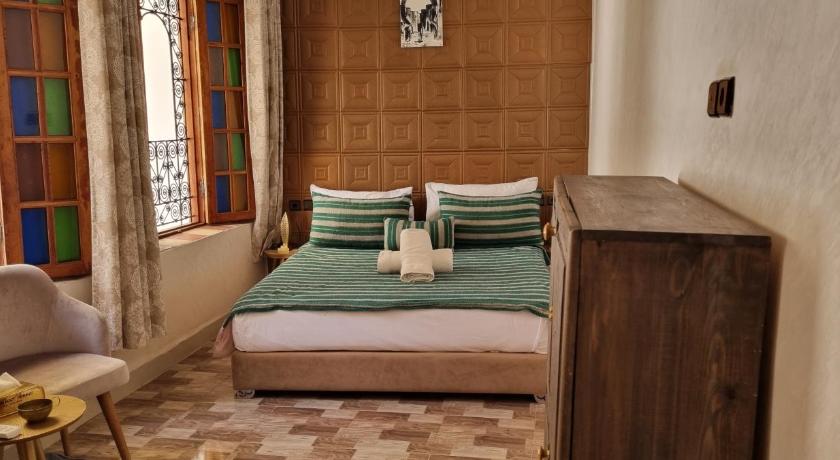 Image of Queen Suite 2