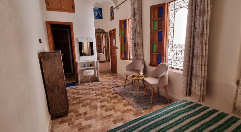 Image of Queen Suite 13