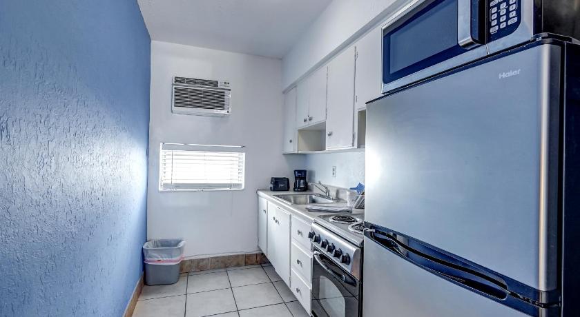Image of Efficiency King Room 1
