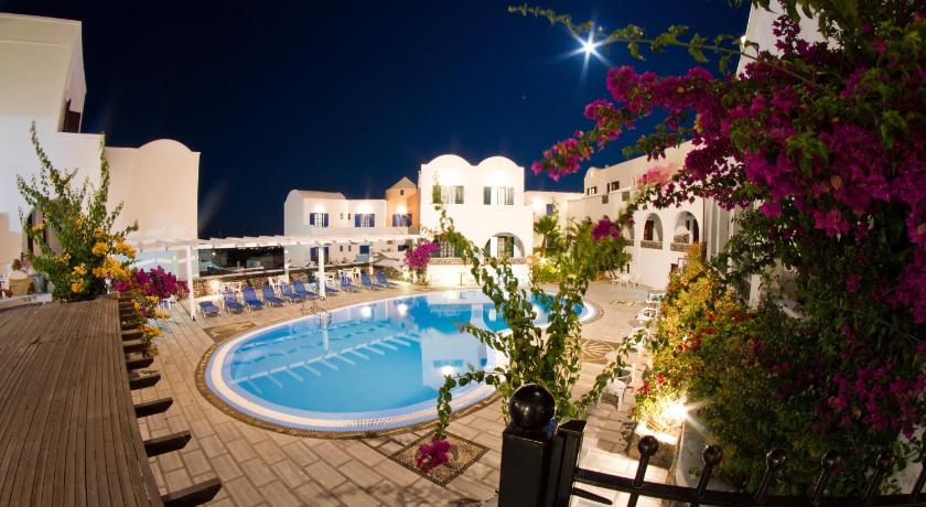 New Haroula — Hotel in Santorini