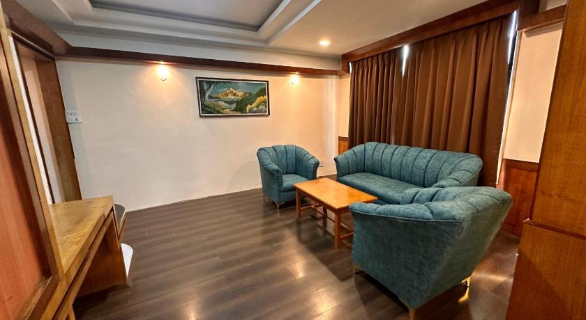 Hotel Gajraj - image 4