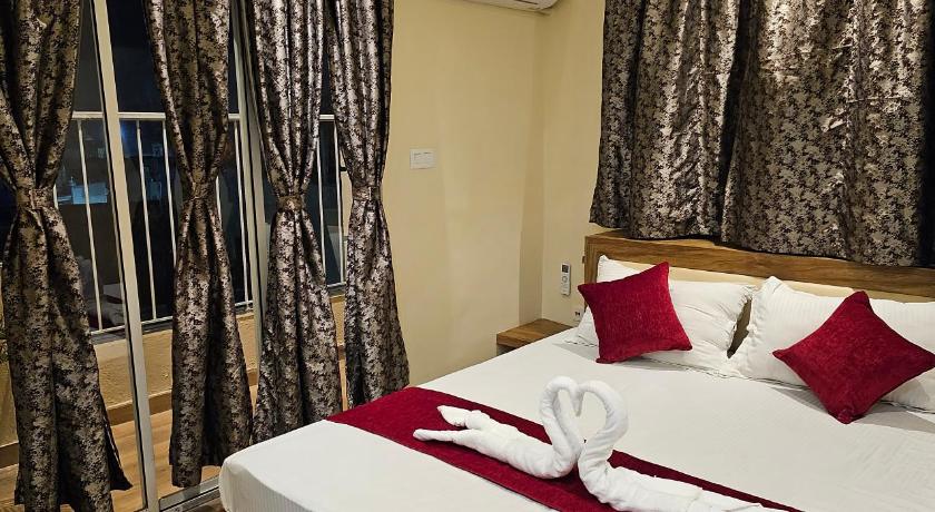 DREAM HOTEL - image 10