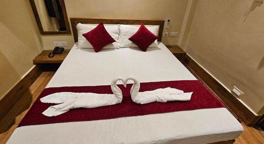 DREAM HOTEL - image 11
