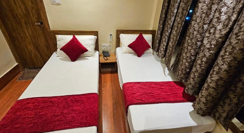 DREAM HOTEL - image 13