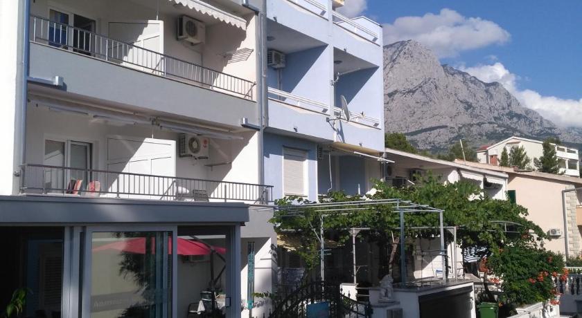Sea view Apartment for 24 people - family - image 4